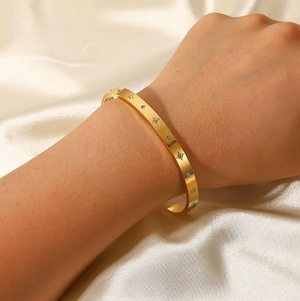 STELLAR BANGLE