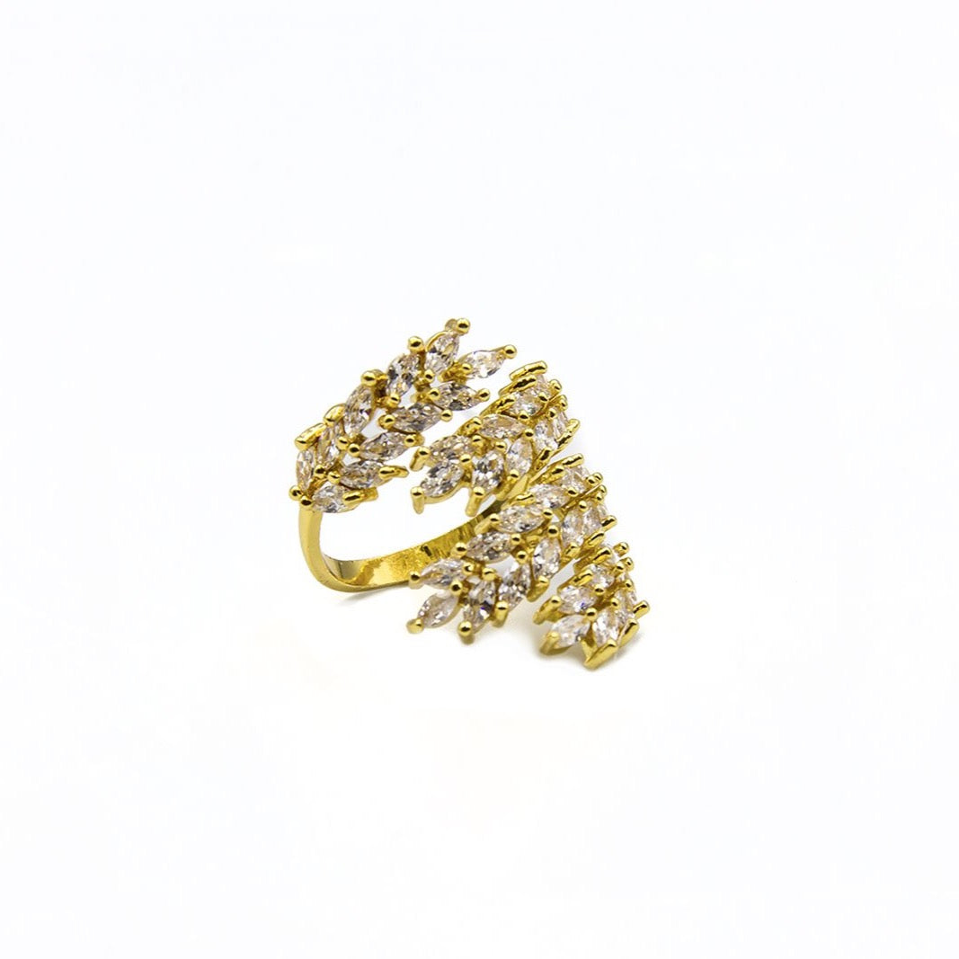 ACANTHUS CRYSTAL RING