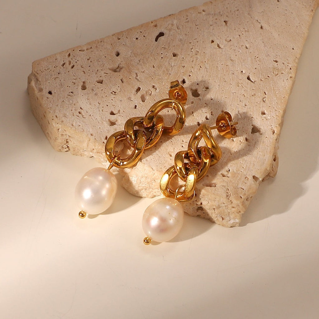 PEARL CHAINED DROPS