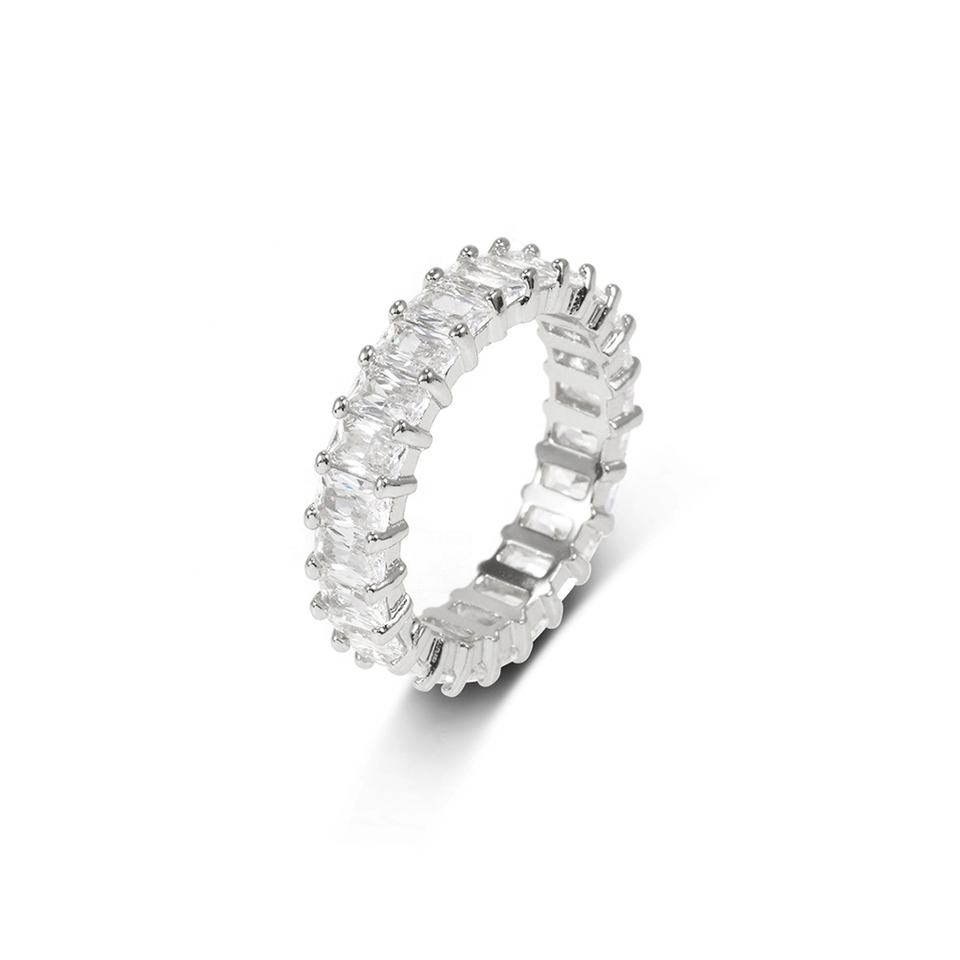 LUXE SPARK RING