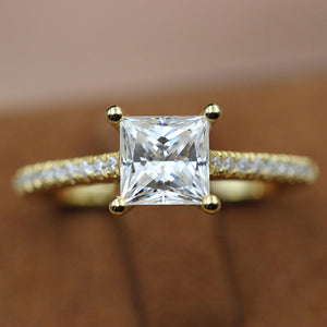 BAGUE MOISSANITE PRINCESSE PAVE 1CT