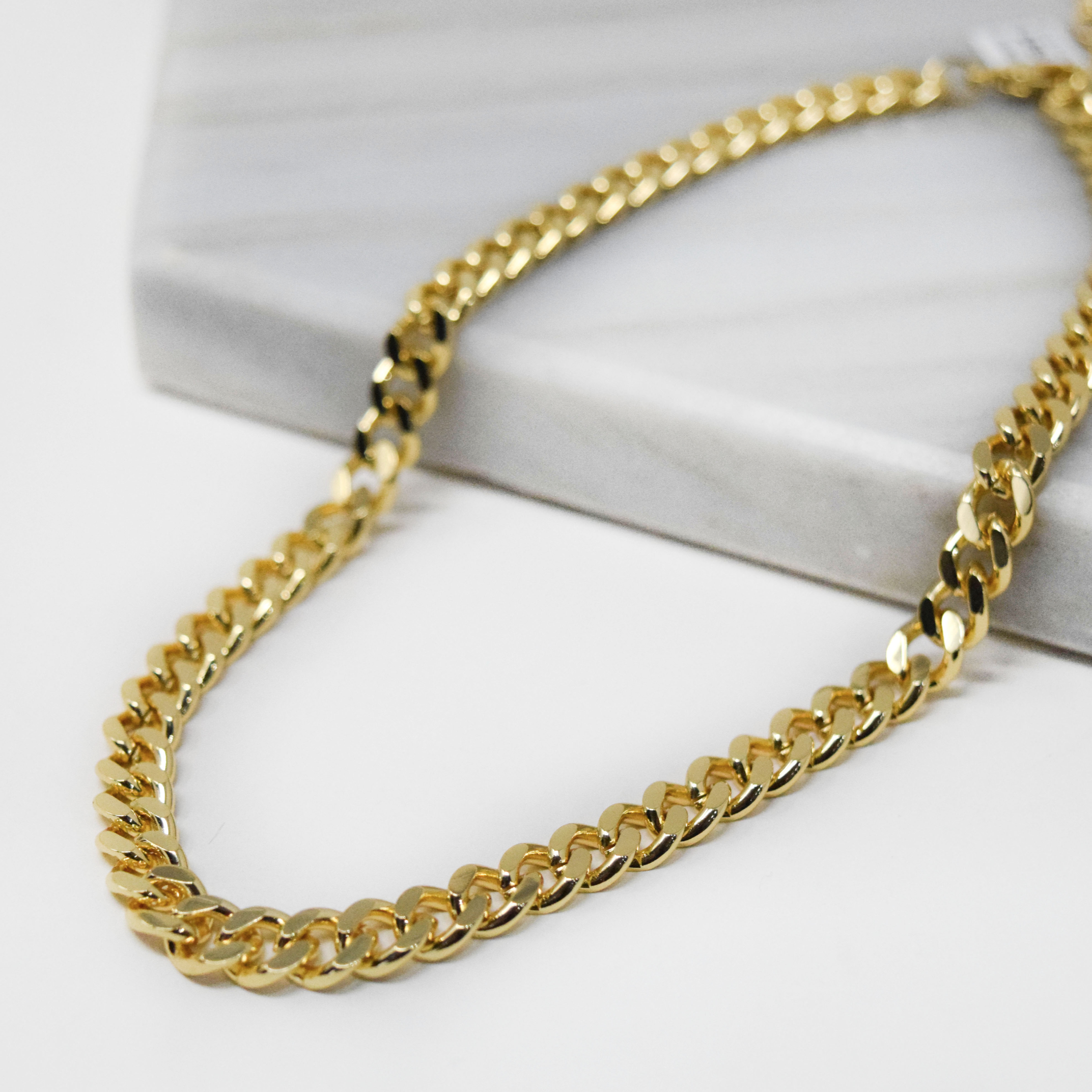 GOLD CURB CHAIN