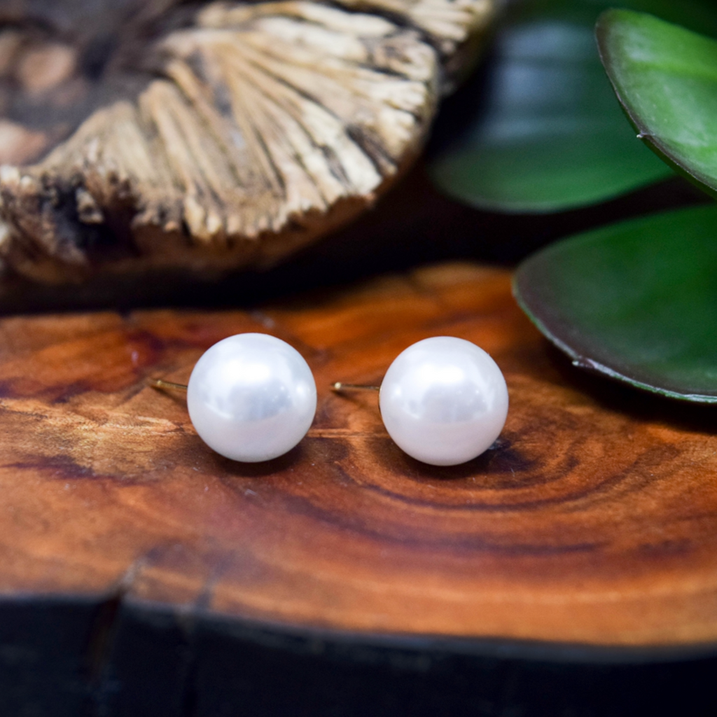 PEARL STUDS